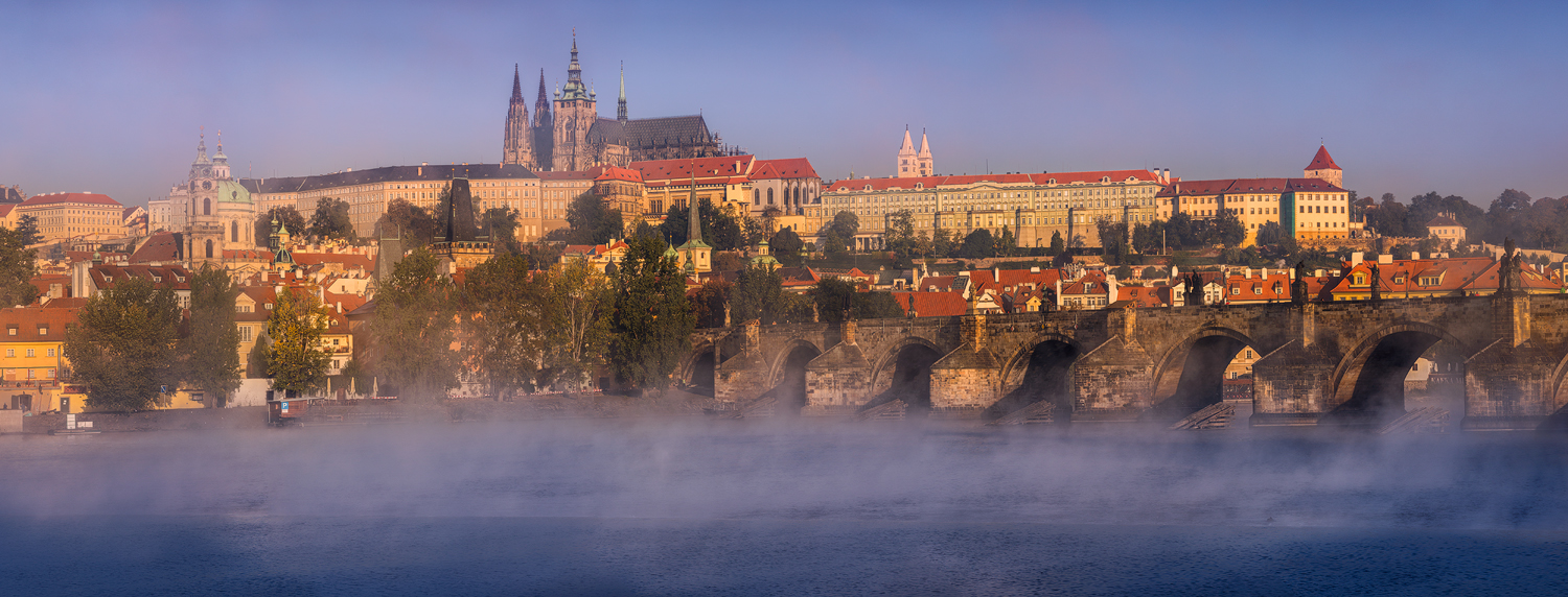 Panorama Pražského Hradu a Karlova mostu