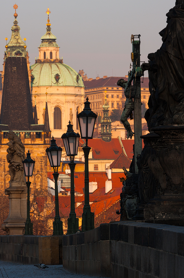 Řada lamp a kalvárie, Karlův most