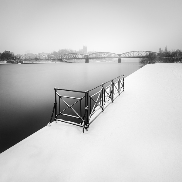 Zimní železniční most