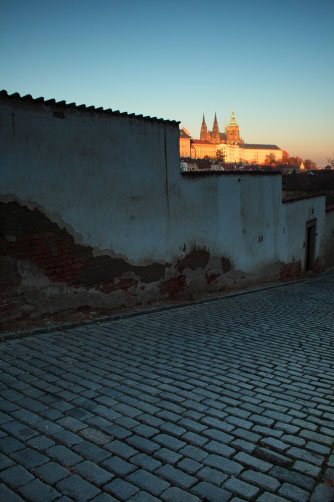 Dlažba ve Vlašské ulici