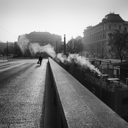 Kouřové chapadlo, Mánesův most