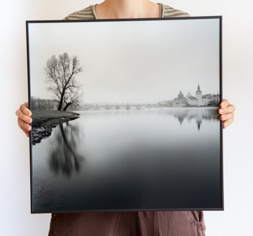 Fotografie – Odraz ze Střeleckého ostrova / Hotový obraz 50 × 50 cm