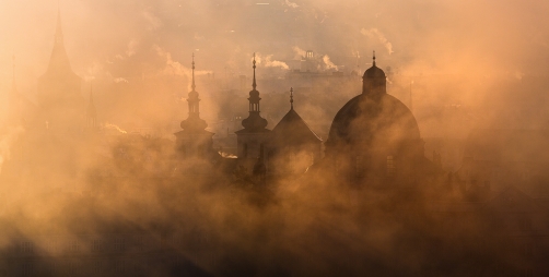 Fotografie – Pražské věže v mlze