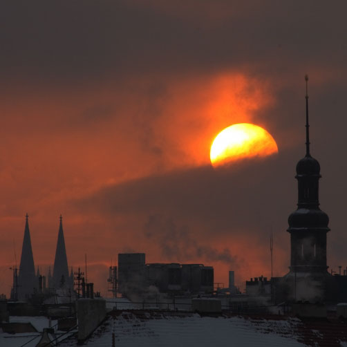 Slunce skryté za mraky
