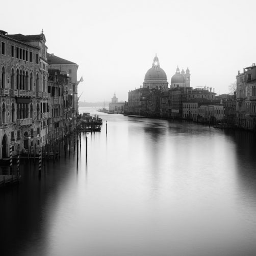 Slunce za kopulí Santa Maria della Salute