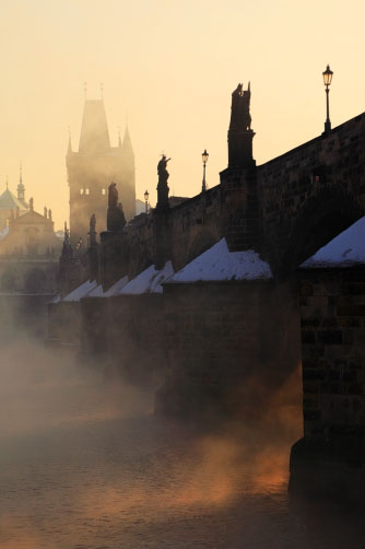 Fotografie – Vltava s obláčky mlhy