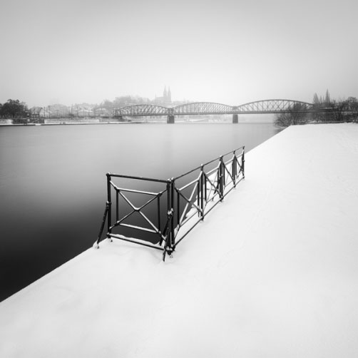 Zimní železniční most
